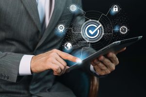 A segurança cibernética é crucial para proteger dados